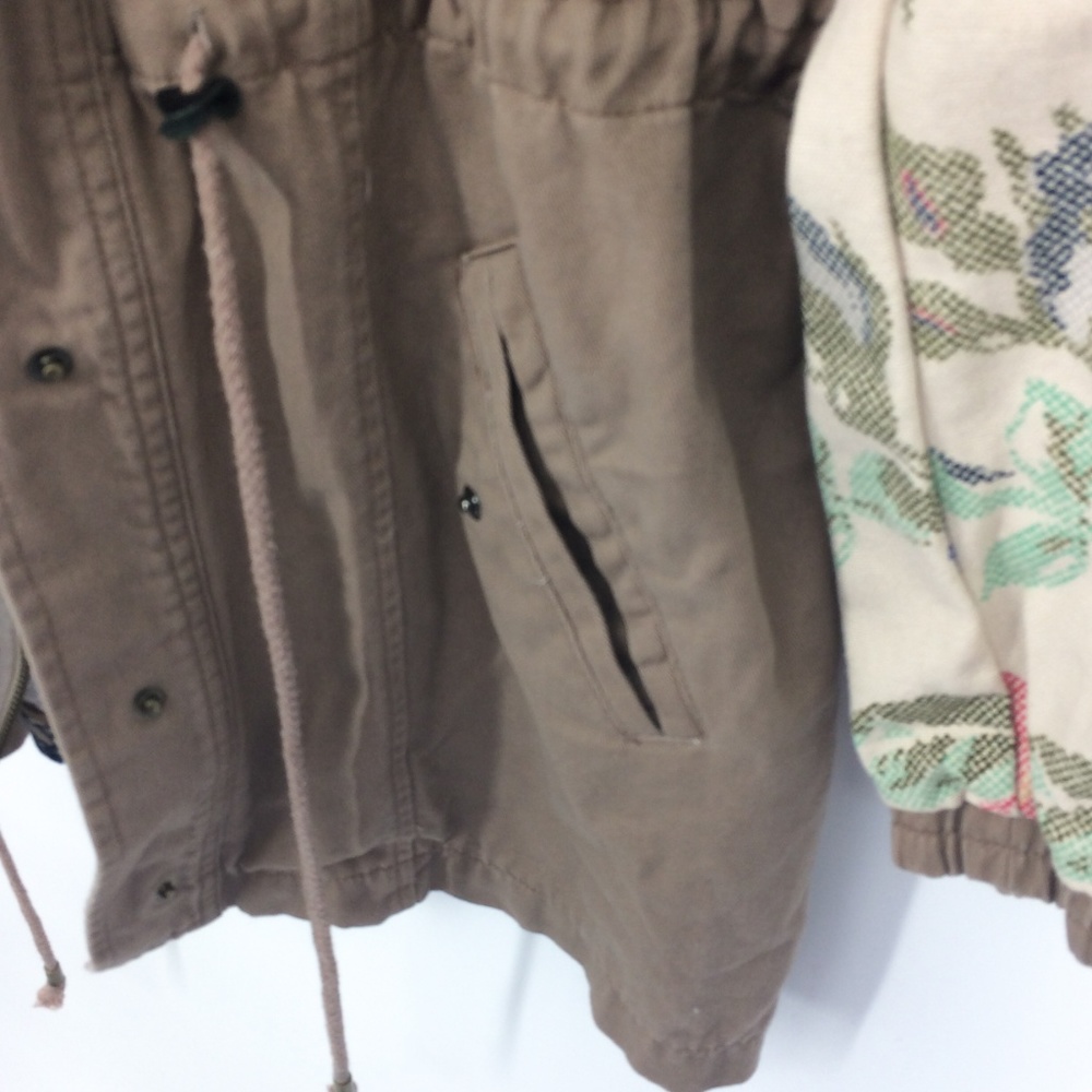 SKIES ARE BLUE Boho Floral Print Utility Jacket - Picture 4 of 8